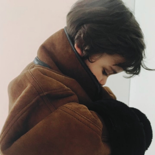 Hier findest Du natürlich-warme Jacken, Mäntel und Overalls für Mam|Papa und Kind