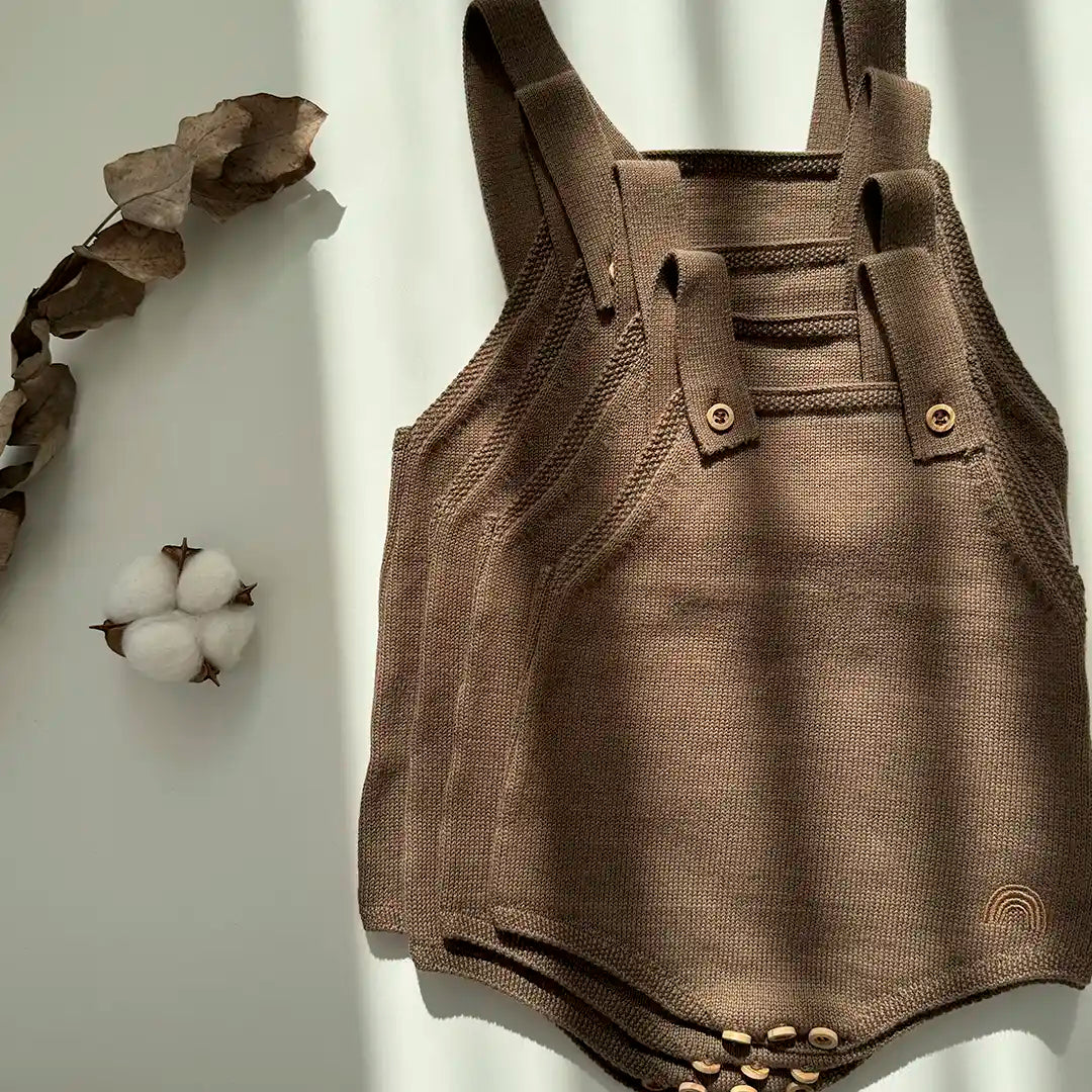 Baby Romper aus Bio-Baumwollstrick