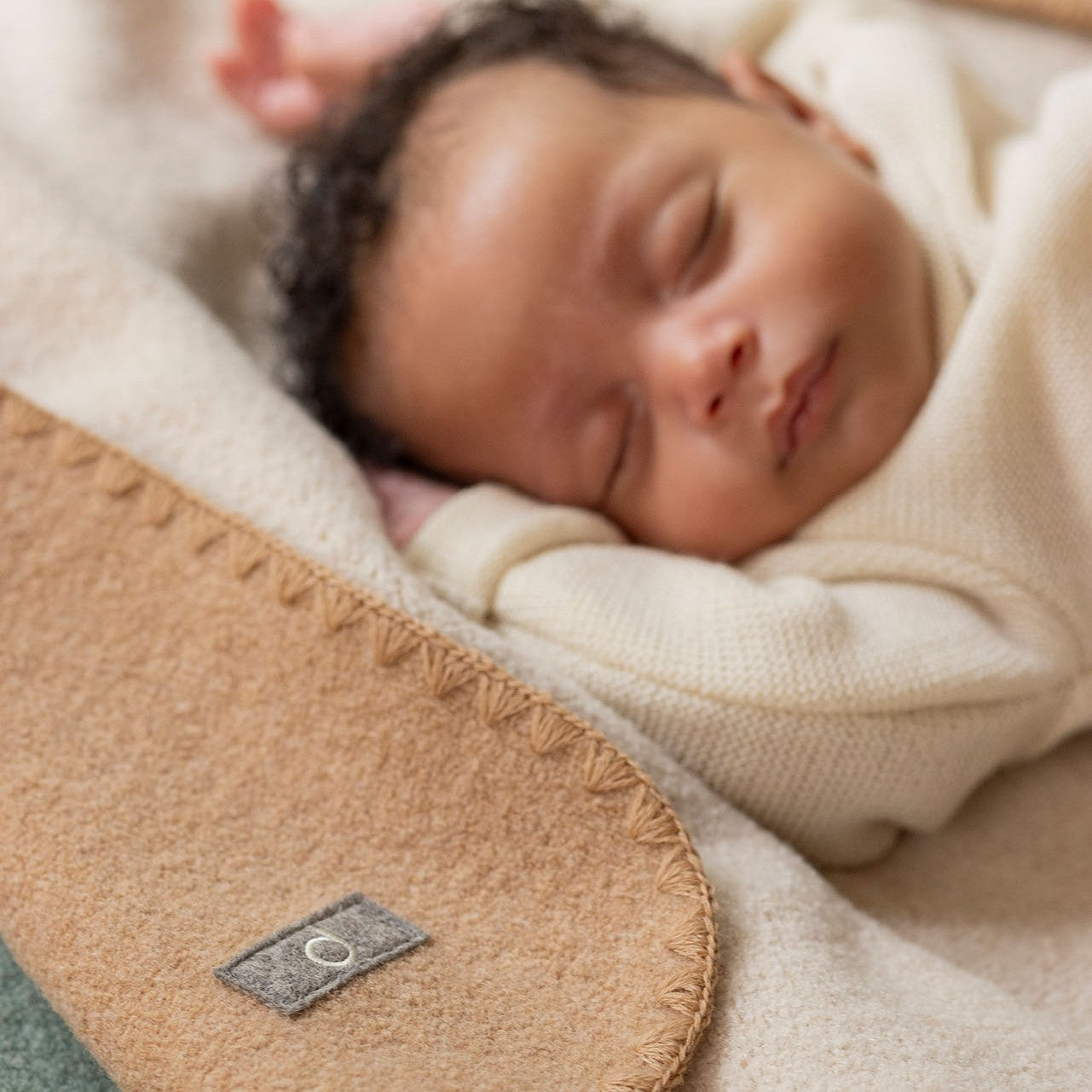 disana-baby-decke-bio-wollwalk-hellbraun