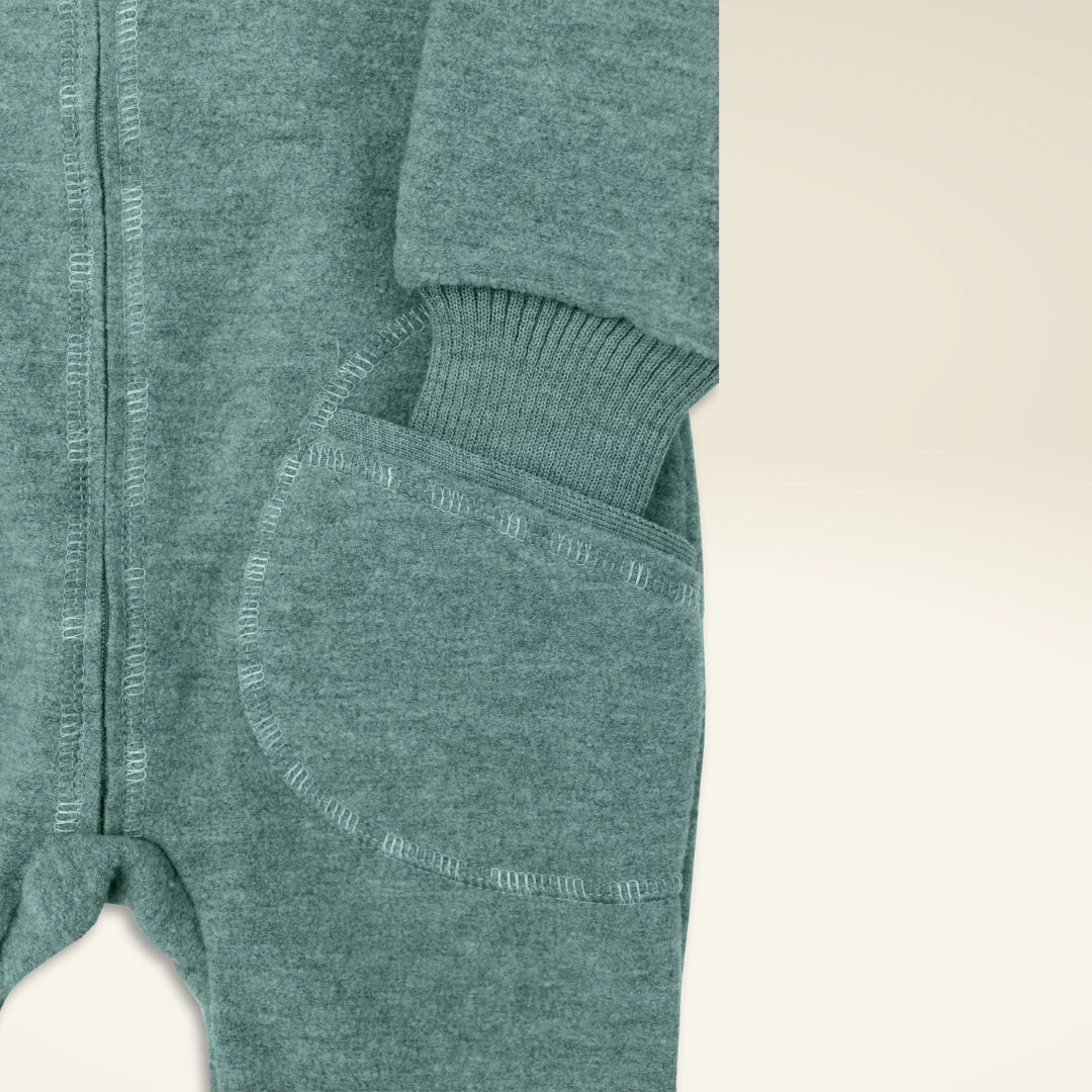 Baby/Kleinkind Overall mit Kapuze und Reißverschluss aus Bio-Woll-Walk - sasaní