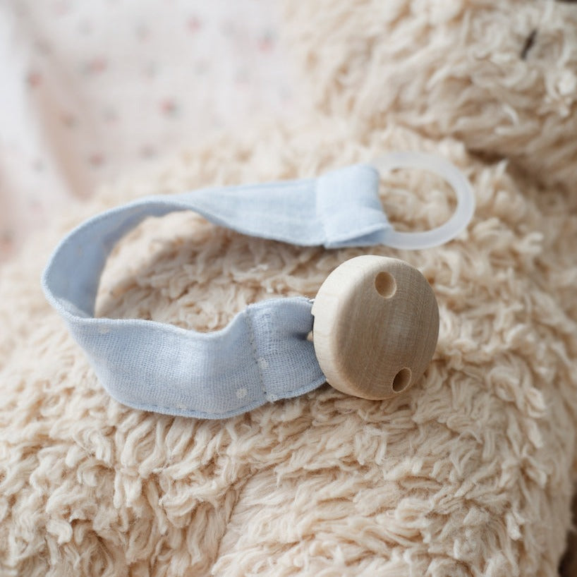 Schnullerband aus Bio-Baumwolle Hellblau mit weißen Punkten - sasaní