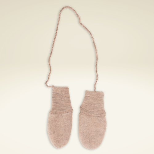 hochwertige Geschenkboxen mit Wollfleece-Baby-Produkten von Engel