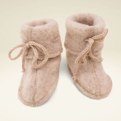 hochwertige Geschenkboxen mit Wollfleece-Baby-Produkten von Engel