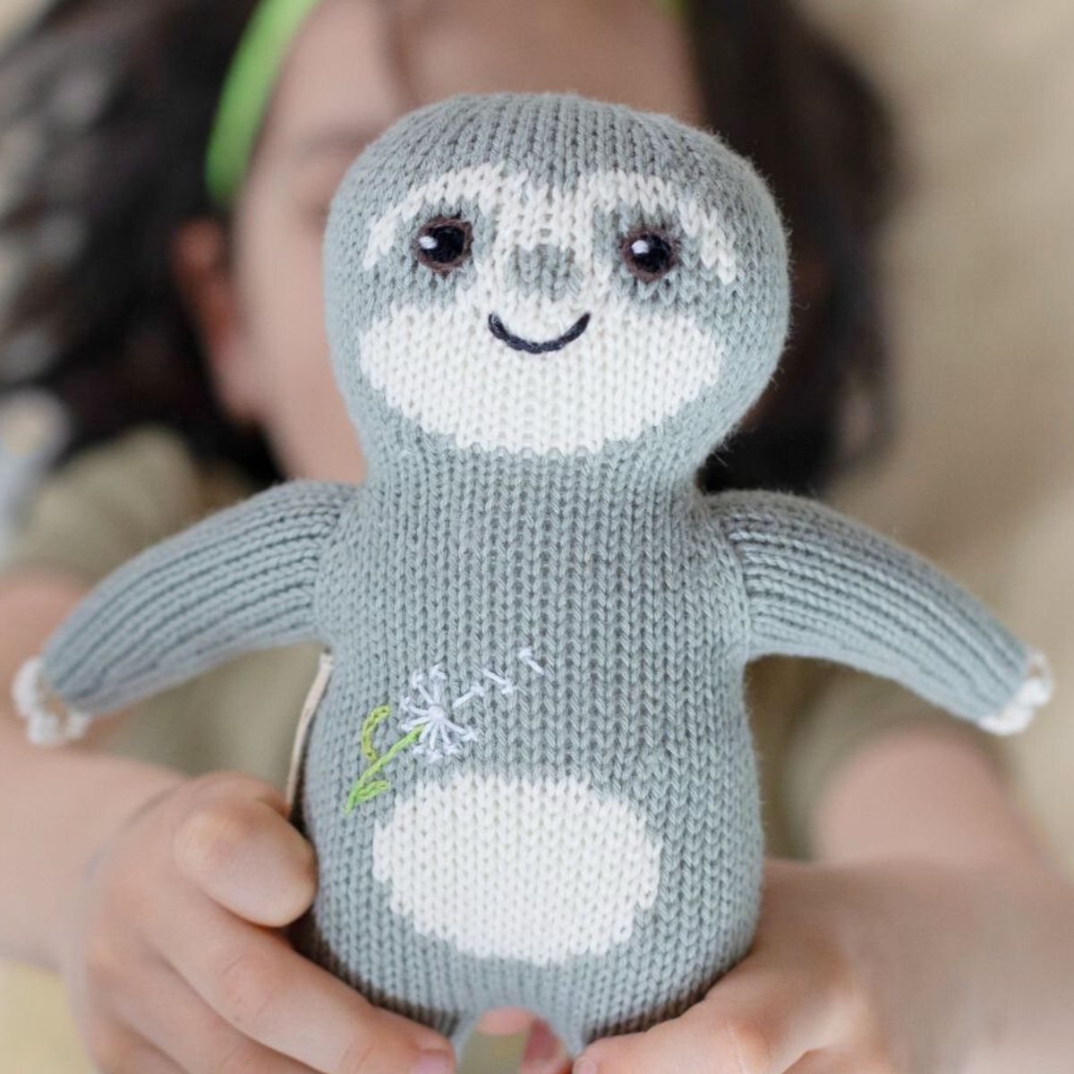 Faultier-kuscheltier-aus bio-baumwolle